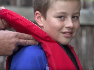 Child with lifejacket